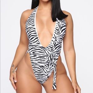 BNWT Fashion Nova Marbella One-Piece Swimsuit sz S